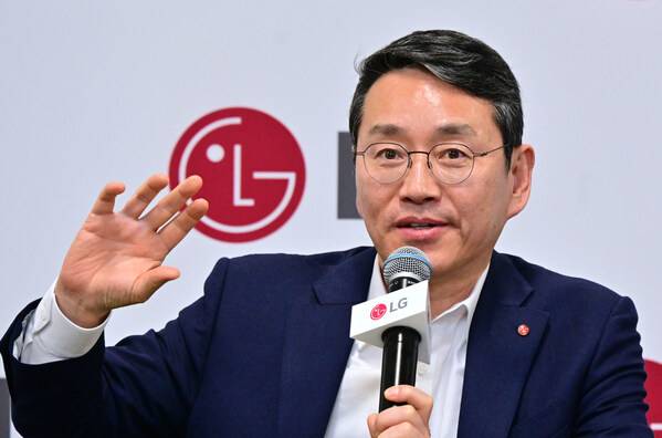 LG-CEO-William-Cho-at-Korean-Press-Conference