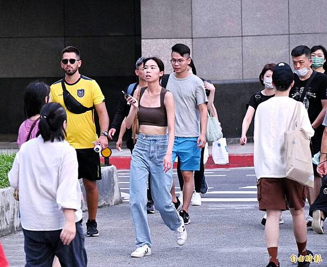 今明水氣偏少，預估明高溫將更加顯著，各地高溫在30度以上，大台北地區更達35度或以上高溫。(資料照)
