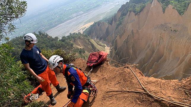 火炎山上週五摔死警員 假日登山客還是滿滿