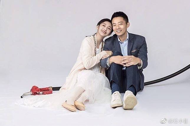大S(左)上月22日與前夫汪小菲(右)斷開10年婚姻。(翻攝自微博)