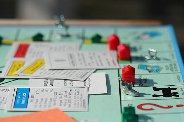 ( 2011 © John Morgan , Monopoly @ Flickr, CC BY-SA 2.0.)