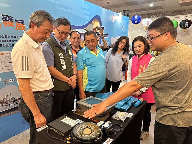 東港區漁會即日起至五月底止推出東港漁業與漁村文化展，並有假日市集及午仔魚一夜干、輕黏土小王馬等親子ＤＩＹ體驗活動。 （記者鄭伯勝翻攝）