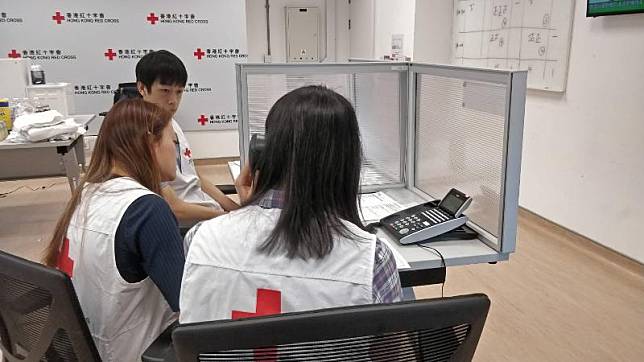 香港紅十字會延長情緒支援熱線至今晚(香港紅十字會圖片)