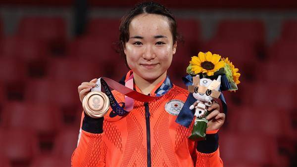 伊藤美誠東京奧運奪下金、銀、銅3色獎牌。（圖片來源／翻攝twitter@gorin）