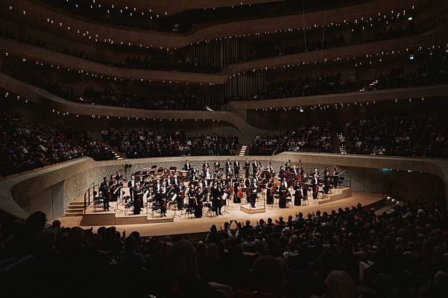 NSO國家交響樂團首度登上著名德國漢堡易北愛樂廳演出，寫下歐巡新的一頁。(NSO提供)
