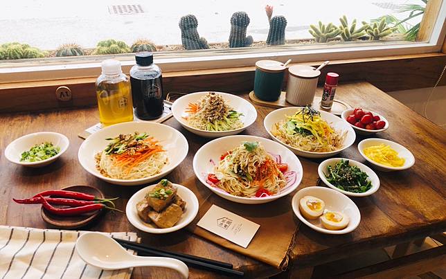 各種口味的手工涼麵美食(圖片來源/伍號糧倉)