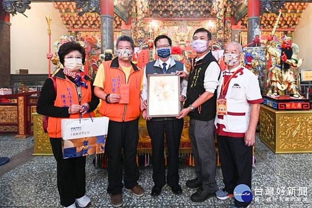 台北士林成功廟贈予新屋深圳玄天宮感謝狀。