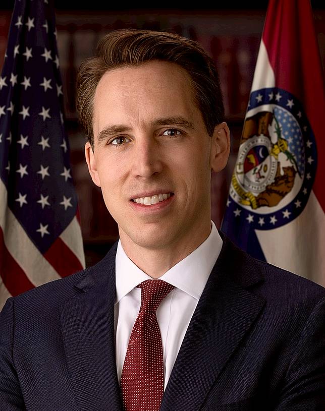 美國共和黨籍參議員霍利（Josh Hawley）提出法案，協助台灣部署阻止中國入侵的不對稱防衛能力。   圖：取自維基百科公有領域（資料照）