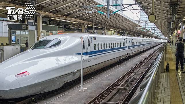 日本網友分享在新幹線遇到一群學生的經驗。（示意圖／shutterstock達志影像）