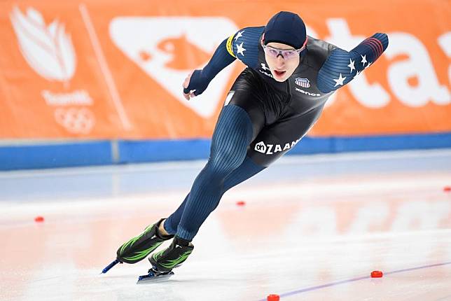 Jordan Stolz in action during the men's 1,500m at the ISU World Cup Speed Skating in Beijing, China, on Nov. 29, 2024. (Xinhua/Ju Huanzong)