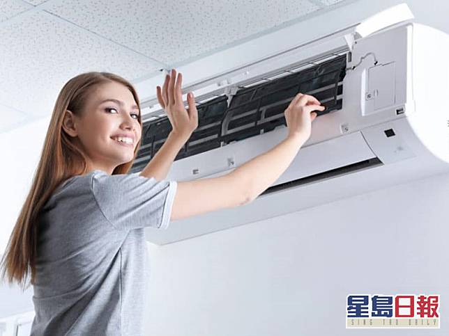 夏季期間建議約每兩周清洗隔塵網、進氣口及出風口一次，以防止氣流受阻。網上圖片