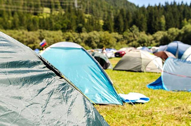 露營的營具只有一條拉鍊，不是人人都有安全感。（圖片來源：Pexels）