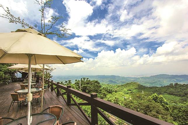 酒桶山是鳥瞰臺中盆地的最佳視角(圖/台中市觀旅局)