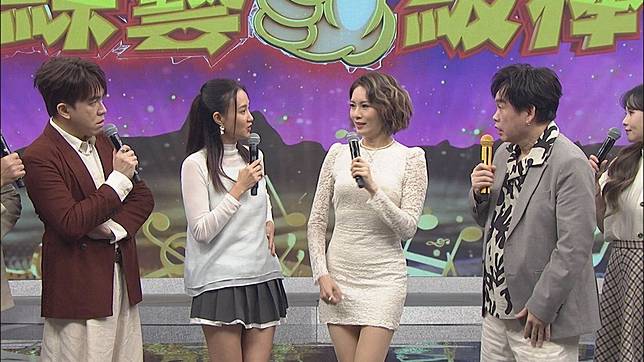 何妤玟(左2)、林佳儀(右2)辣媽秀好身材。（圖／中視提供）