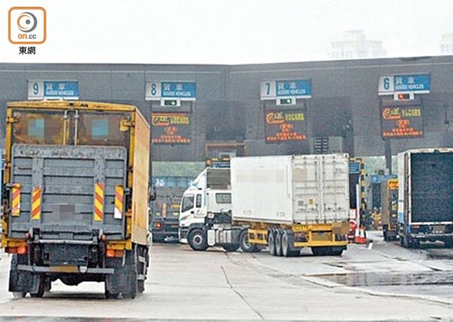 內地口岸昨日(12日)開始對跨境貨車司機採取額外檢測措施。