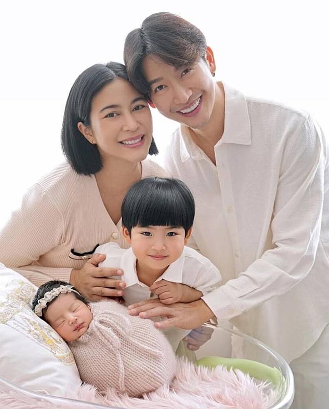 ดีเจพุฒ-จุ๋ย ต้อนรับลูกสาวคนที่สอง “น้องเจเพิร์ล” ครอบครัวอบอุ่น พี่ชาย  “พีร์เจ” ตื่นเต้นสุดๆ | tvpoolonline.com | LINE TODAY