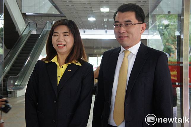 新黨總統參選人楊世光與副手陳麗玲。   圖：黃建豪/攝