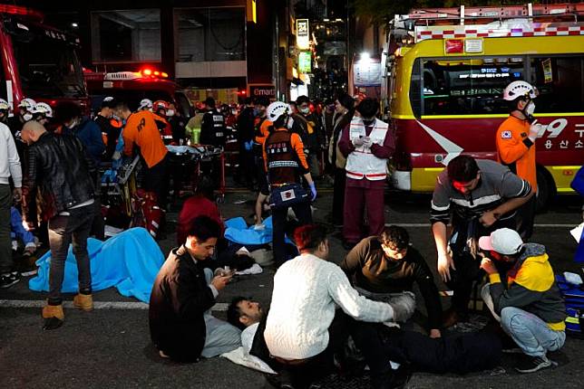 韓國首爾梨泰院29日晚間發生嚴重踩踏意外