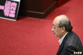 立法院民進黨團總召柯建銘遭黨內前立委林濁水點名選擇愚蠢的戰略，導致大罷免大失敗。(資料照)