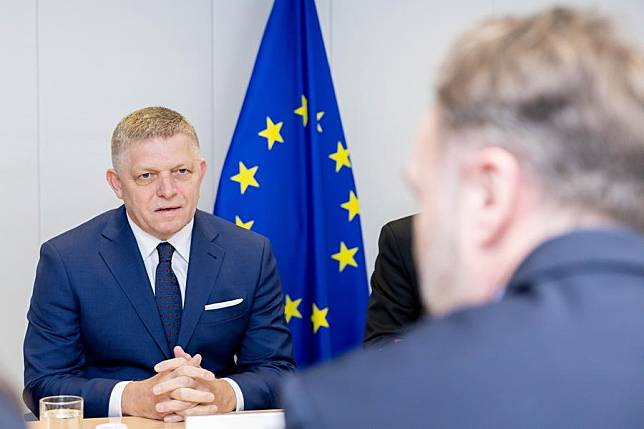 Slovak Prime Minister Robert Fico (L) meets with European Union (EU) Energy Commissioner Dan Jorgensen in Brussels, Belgium, on Jan. 9, 2025. (European Union/Handout via Xinhua)