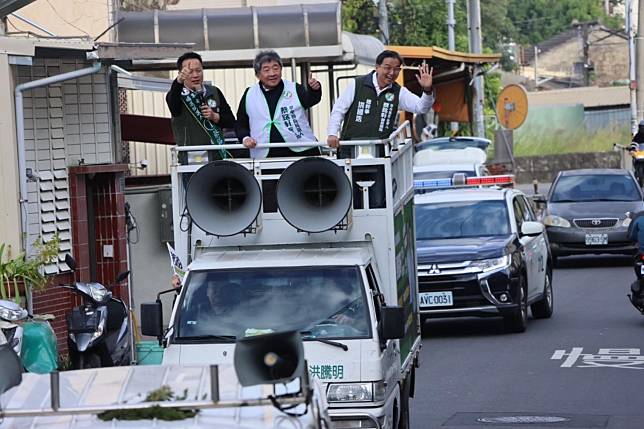 草屯鎮長補選結果，這為執政黨的罷免策略敲響警鐘。（圖片來源／FB@蔡銘軒）