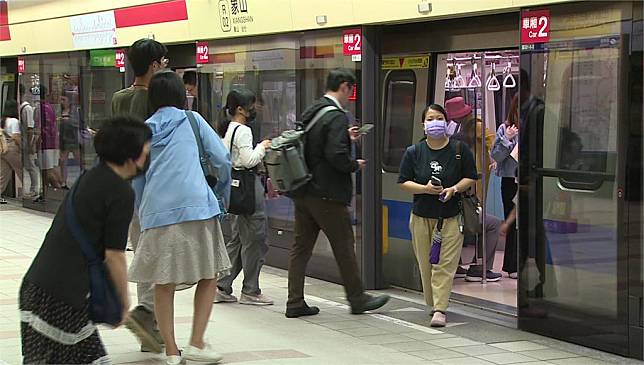 台北捷運規定，不同站進出最大時限為2小時。圖／台視新聞