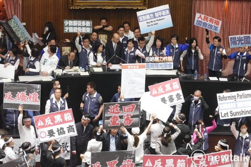 國會擴權修法3天3夜表決28日續審 10萬人抗議聲下關鍵條文皆二讀 新頭殼 Line Today