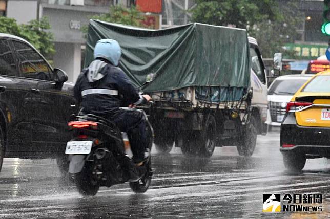 大雨、豪雨、下雨、颱風