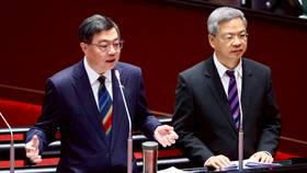 行政院長卓榮泰（左）、經濟部長龔明鑫（右）備詢。廖瑞祥攝