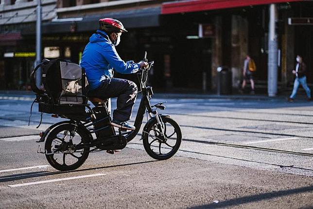 因電動自行車改裝超速問題不斷，交通部修正草案改正超速狀況。（示意圖，Pexels）