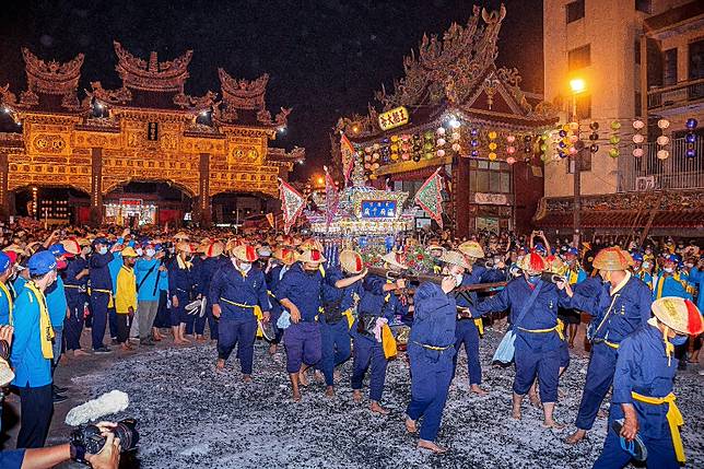 東港迎王平安祭典將於明天登場，活動為期8天7夜。（取自「東港東隆宮-國定民俗東港迎王」臉書）