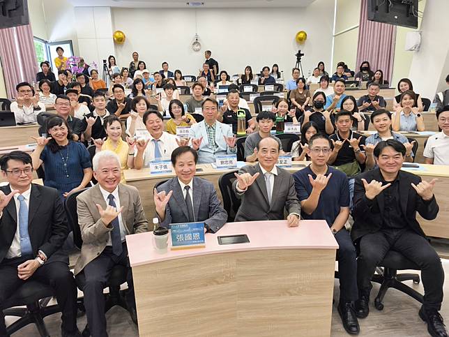 行政院統刪地方補助款，縣市反彈，前立法院長王金平說，行政部門應思考是否修正。（圖：寇世菁攝）