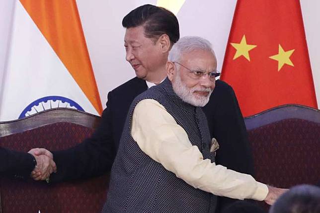 中國國家主席習近平（後）與印度總理莫迪（AP）