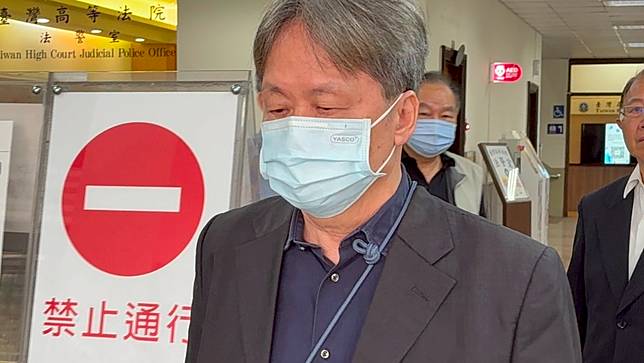 曾擔任高院庭長的律師高明哲被控詐騙富商好友，今赴高院開庭。白廷奕攝