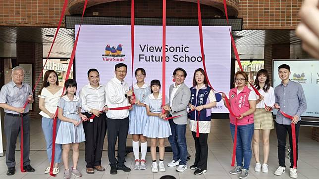 後埔國小成為全球第一所ViewSonic Future School。（記者蔡琇惠攝）