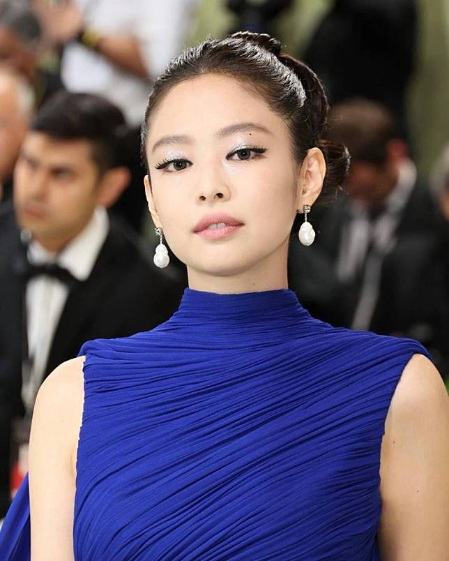 Jennie以現金入住首爾富人區