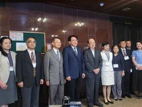 ▲統府秘書長潘孟安今陪同司法院正副院長、大法官被提名人赴立法院拜會民進黨團。（圖／記者陳佩君攝，2025.07.18）