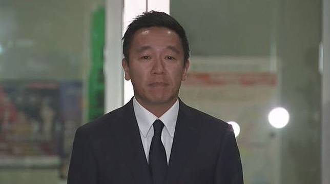 西宮在庭上流露出無比懊悔的心情，坦言當時在車內看著武道館時頓時臉色發白，內心充滿了悲傷與悔恨。（翻攝自日テレNEWS）