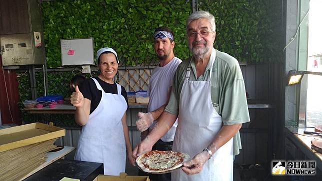 ▲義大利傳教士在安南區開披薩店獲不少民眾捧場。
（圖／記者黃文博攝，2018.05.17