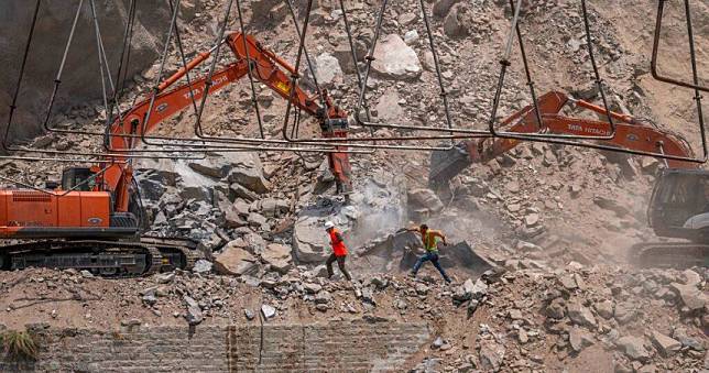 喜馬拉雅山區隧道工地突坍塌　10名工人不幸罹難