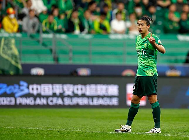 Zhang Yuning of Beijing Guoan gestures during a 2023 season Chinese Football Association Super League (CSL) fourth round match between Beijing Guoan and Shandong Taishan at the Worker's Stadium in Beijing, capital of China, April 29, 2023. (Xinhua/Wang Lili)