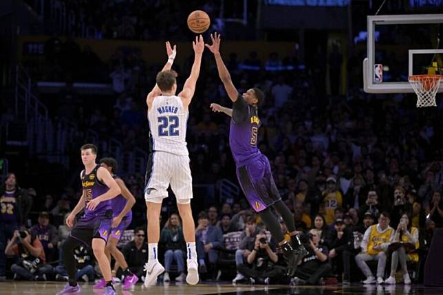 NBA／戴維斯錯失關鍵罰球！ 魔術華格納致命三分準絕殺湖人 （圖／Getty）