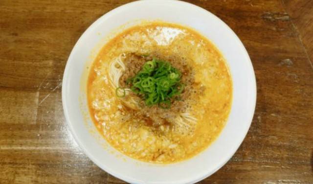 http://en.rocketnews24.com/2015/10/15/michelin-listed-ramen-restaurant-will-turn-you-into-a-tiger-with-a-single-bite/