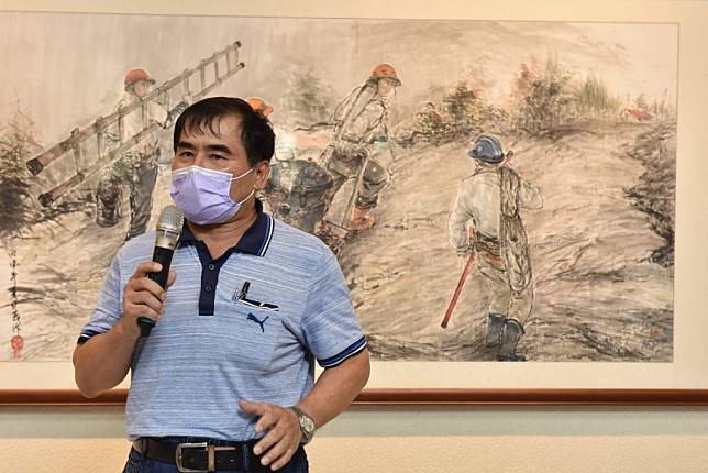 台電基層員工退休的水墨畫家李升茂，在歸仁文化中心辦個展。（李升茂提供）