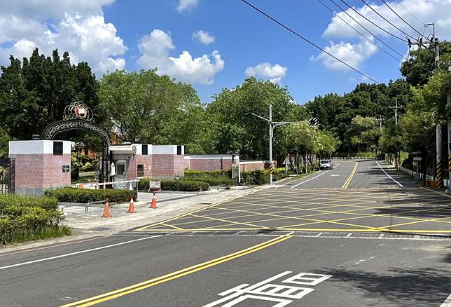 台南藝術大學想更改校門前的市道171線改名，希望更名為「藝術大學路」，但地方正反意見都有。 （記者盧萍珊攝）