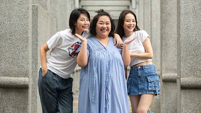 丁寧（左起）、鍾欣凌、孫淑媚呈現彰化小鎮的溫馨故事。（圖／華視提供）