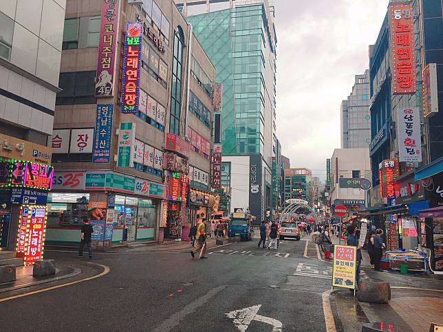目前台灣旅行團約有20團、317人在南韓進行觀光行程，各大旅行社安排旅客在今明兩天回台。圖為釜山。   圖：新頭殼資料照