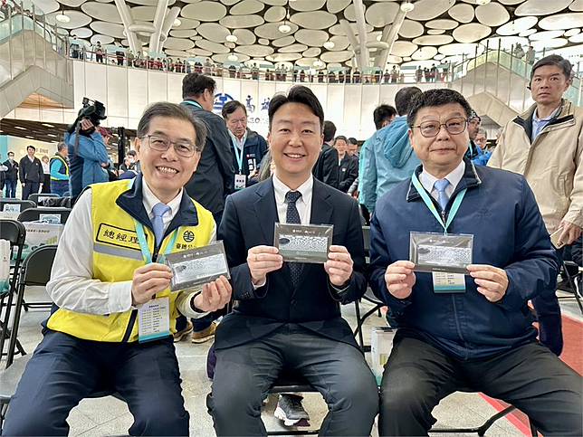 快新聞／高雄車站廣場天棚啟用　商業大樓力拚明年第一季起招商