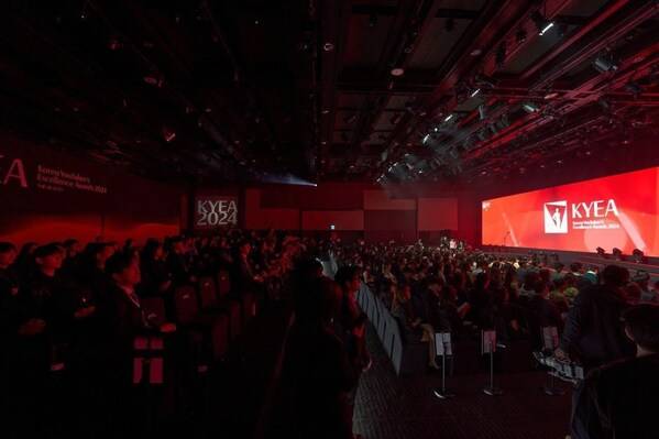 Broadcaster Shin Dong-yup and others hosted the Korea YouTuber’s Excellence Awards 2024 (KYEA 2024) organized by Leferi at The Shilla Hotel in Jung-gu, Seoul, on the 19th.