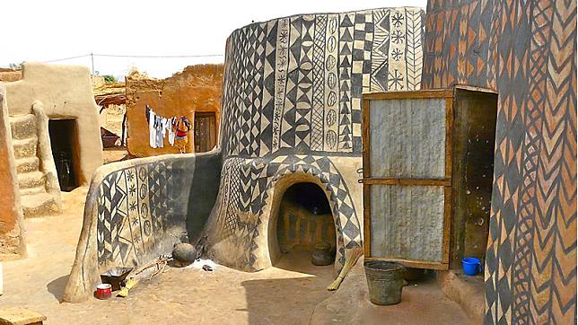 เสพความงาม สถาปัตยกรรม บ้านดิน ของชนเผ่าเก่าแก่ในแอฟริกา